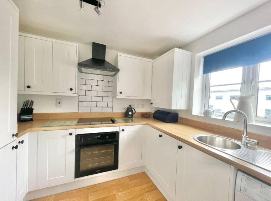 Lovely 2-Bedroom Bristol Apartment. Free Parking. Exterior photo